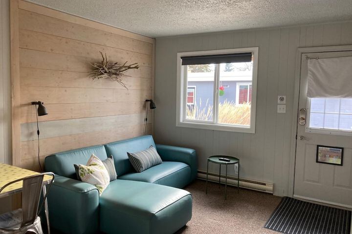 Room 32 of 60
