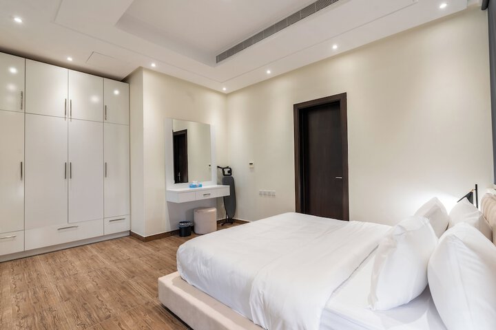 Room 4 of 59