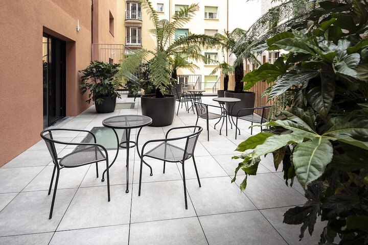Hotel Exterior 46 of 49