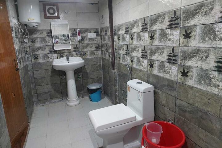 Room 5 of 22