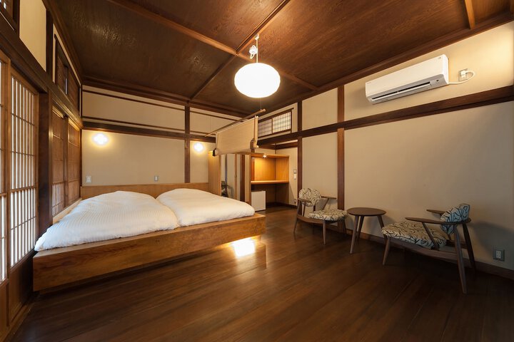 Room 6 of 46