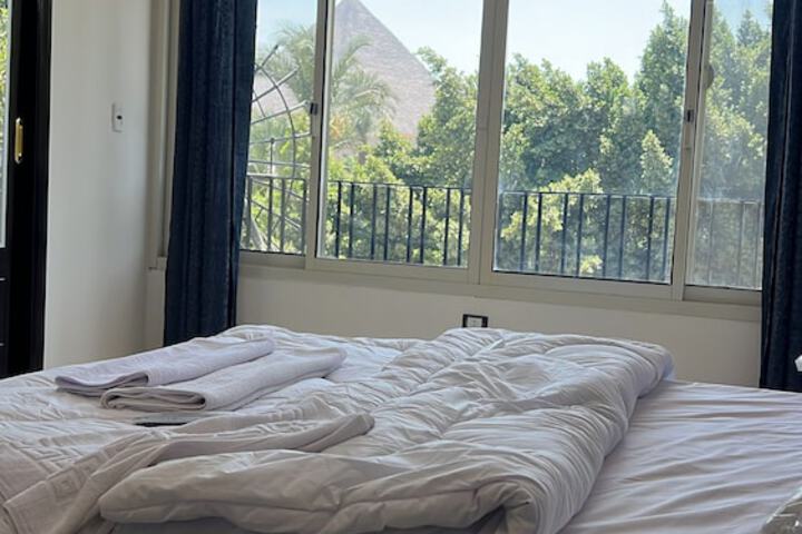 Room 12 of 19