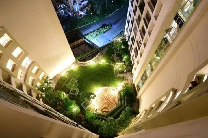 Hotel 43 of 44