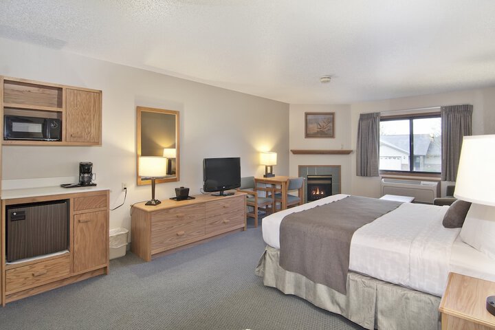 1 King Bed (7 of 28)