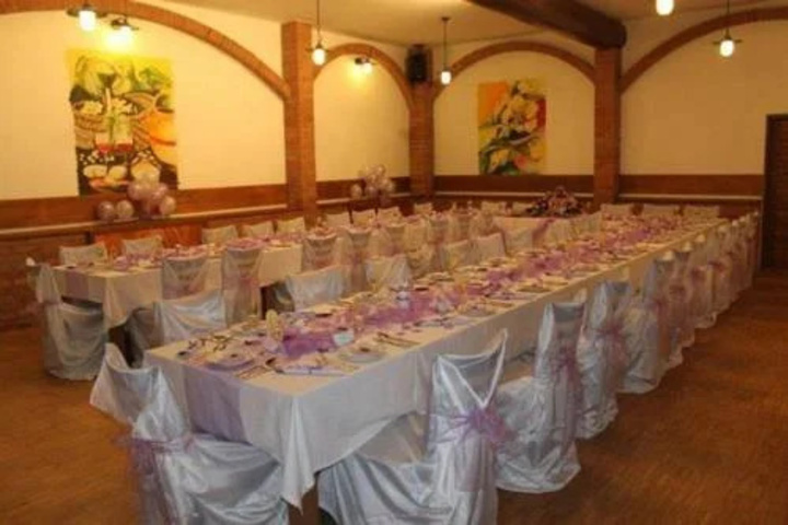 Dining 6 of 9
