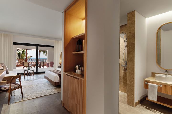 Room 13 of 50
