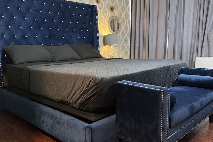 Room 21 of 77
