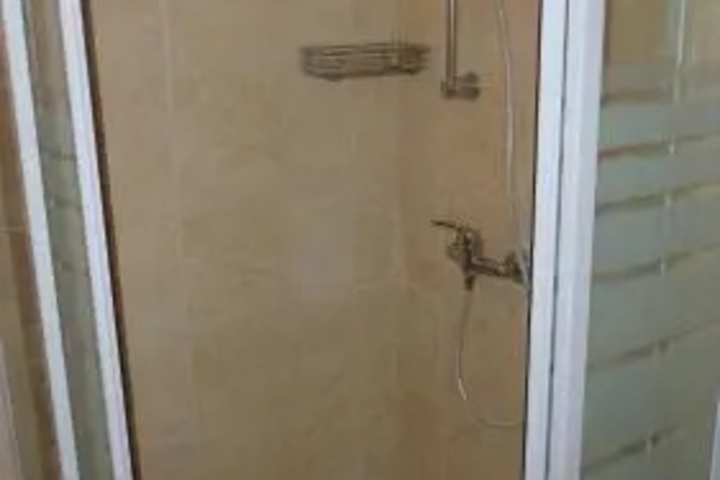 Room 8 of 21