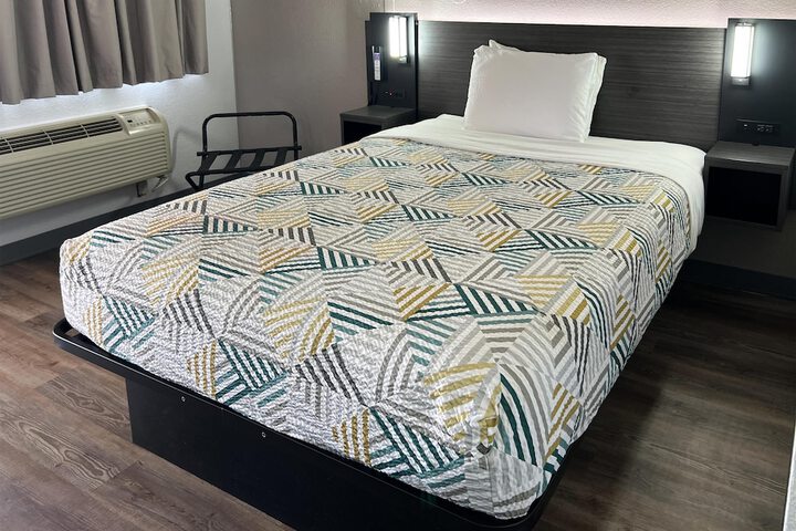 Room 10 of 50