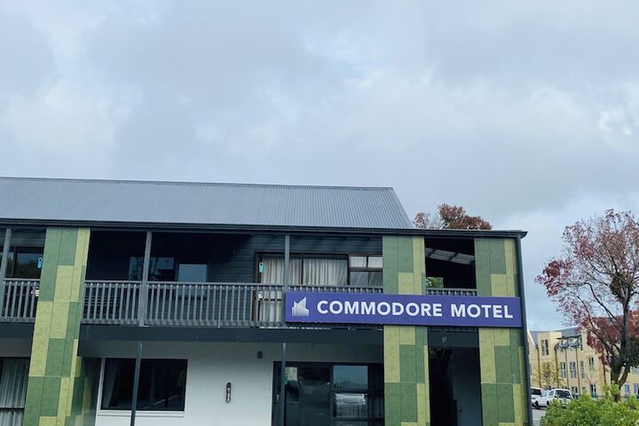 Hotel 74 of 77