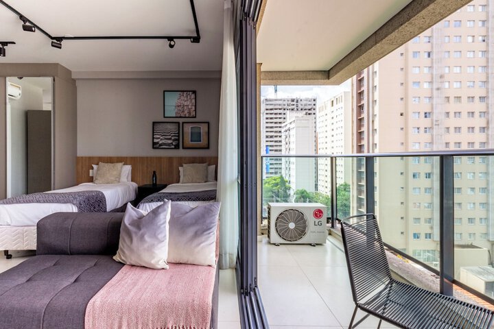 Room 14 of 33