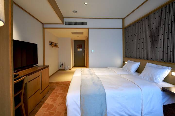 Room 7 of 73