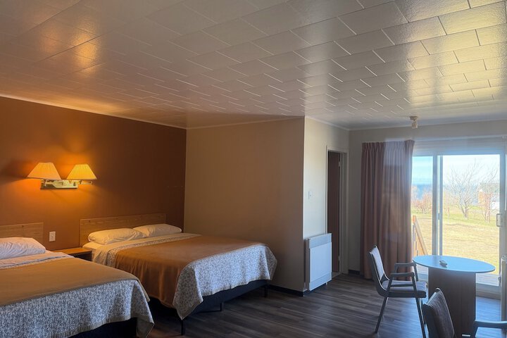 Room 11 of 30