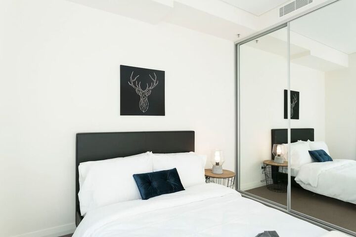 Room 3 of 25