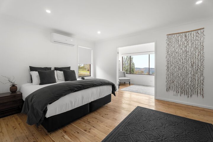 Room 10 of 94