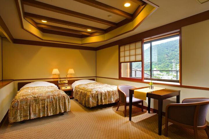 Room 21 of 54