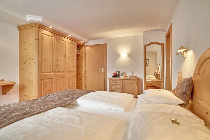 Room 22 of 53