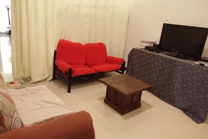 Room 7 of 27