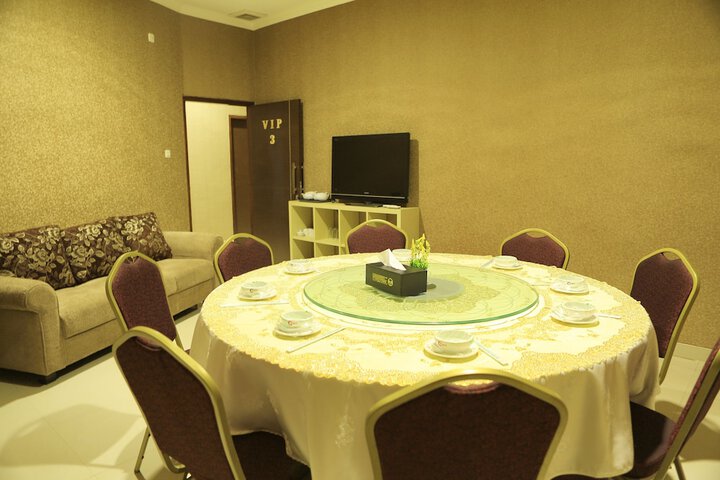 Room 8 of 61