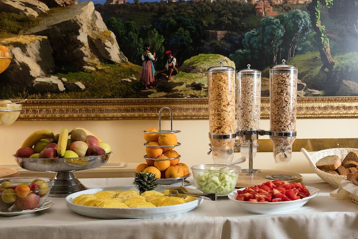 Breakfast buffet