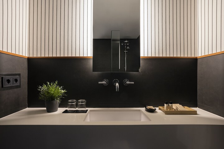 Bathroom Interior Photo