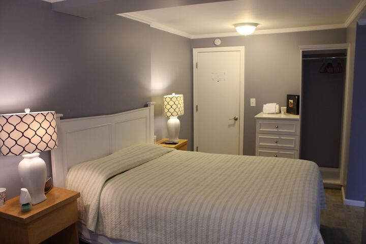 Room 4 of 110