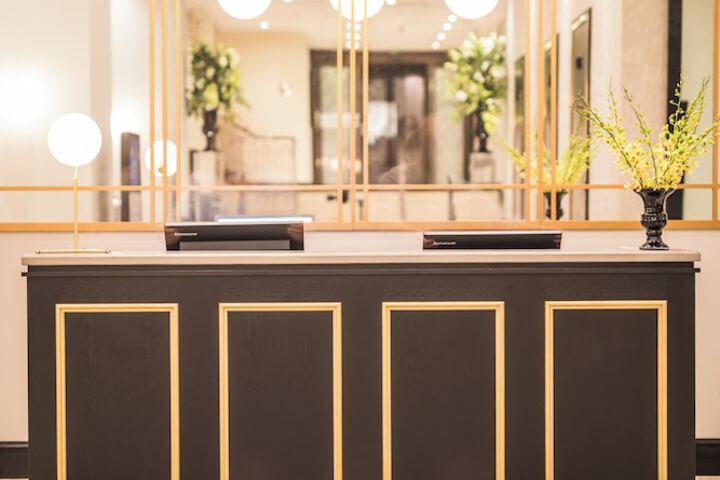 Entrance & Lobby