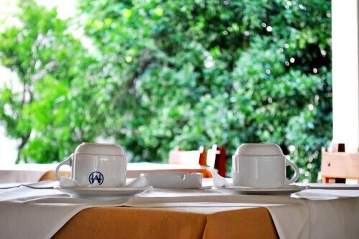 Breakfast/Coffee Service 32 of 59