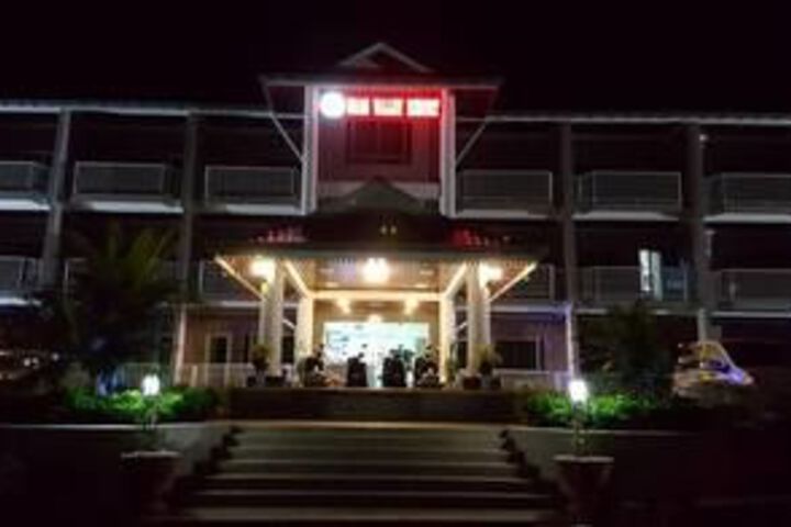 Hotel 8 of 11