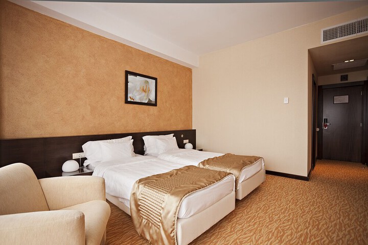 Room 10 of 57