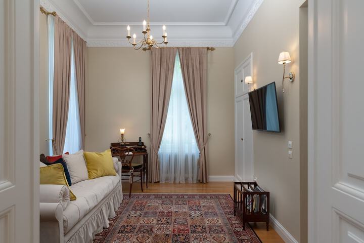 Room 2 of 78