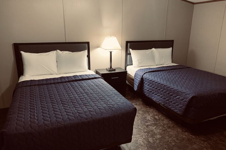Room 4 of 23