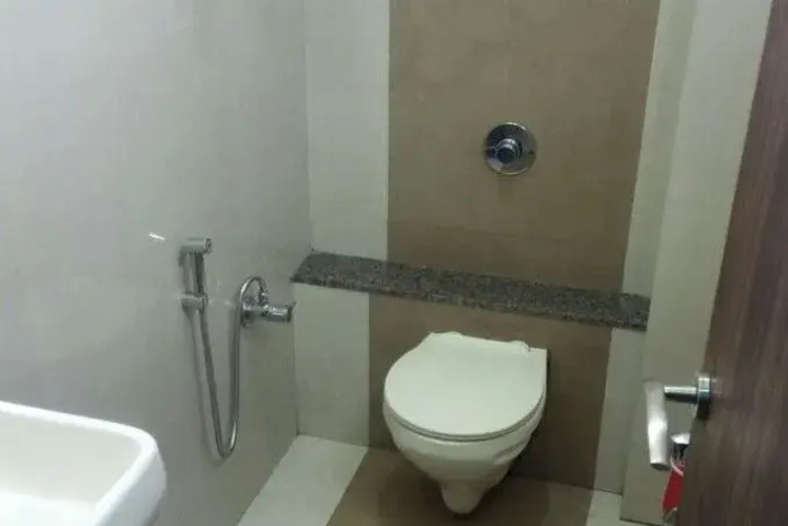 Room 8 of 8