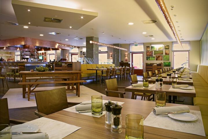 Dining Photos