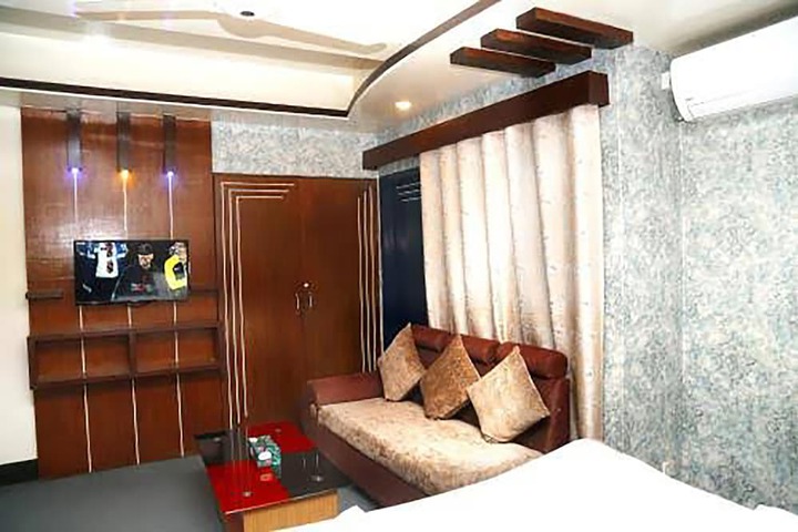 Room 52 of 74