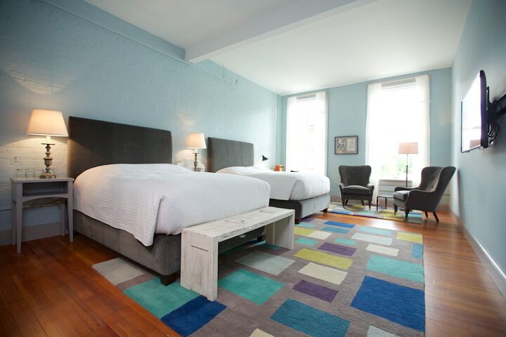 1 Queen Bed (18 of 18)