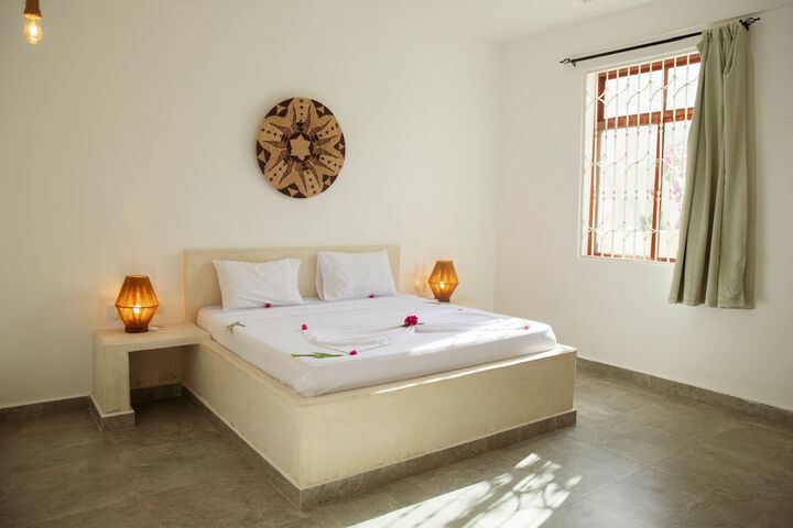 Room 10 of 85