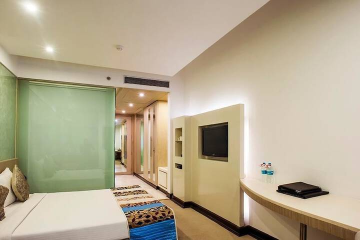 Room 5 of 47
