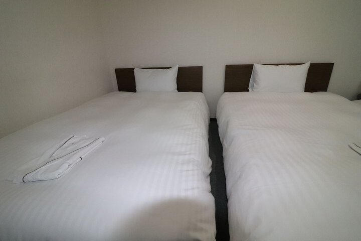 Room 7 of 37