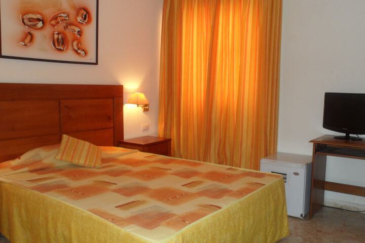 Room 4 of 13