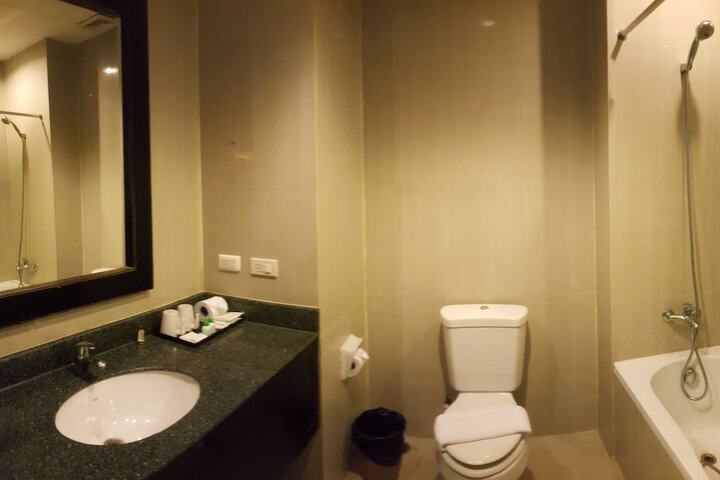 Room 30 of 44