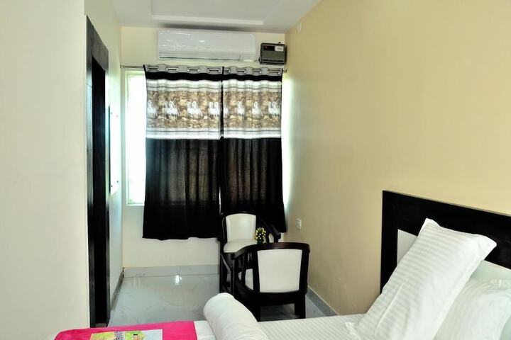 Room 2 of 9