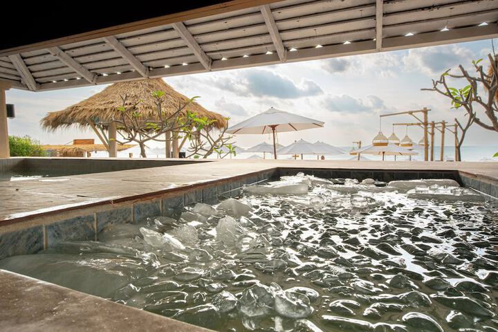 Pool 45 of 81