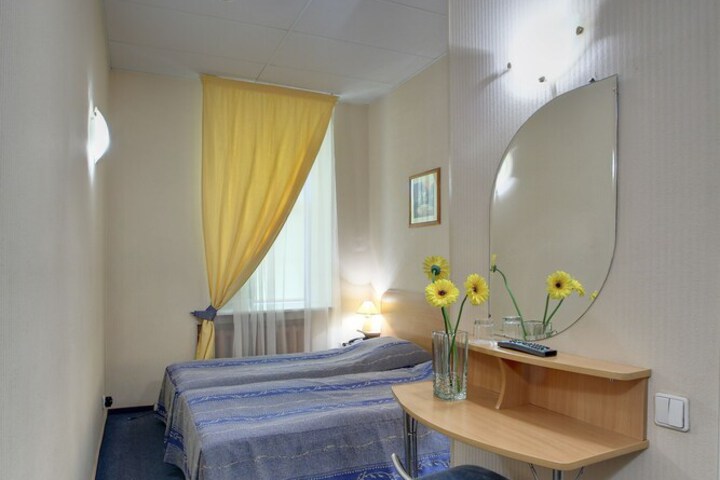 Room 4 of 34
