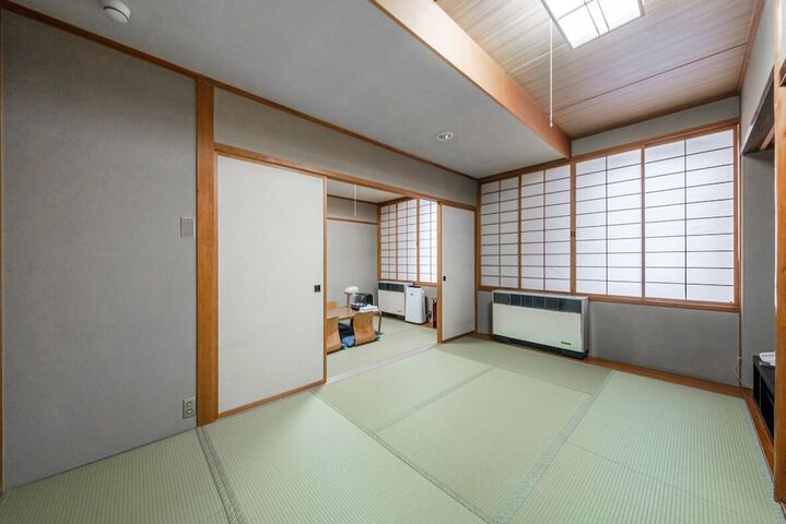 Room 87 of 139