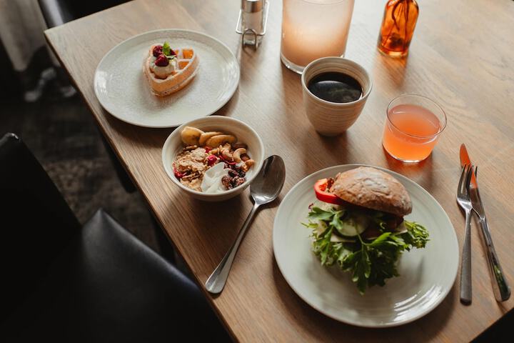 Breakfast/Coffee Service 64 of 71