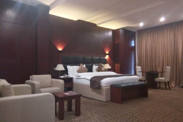 Room 9 of 59