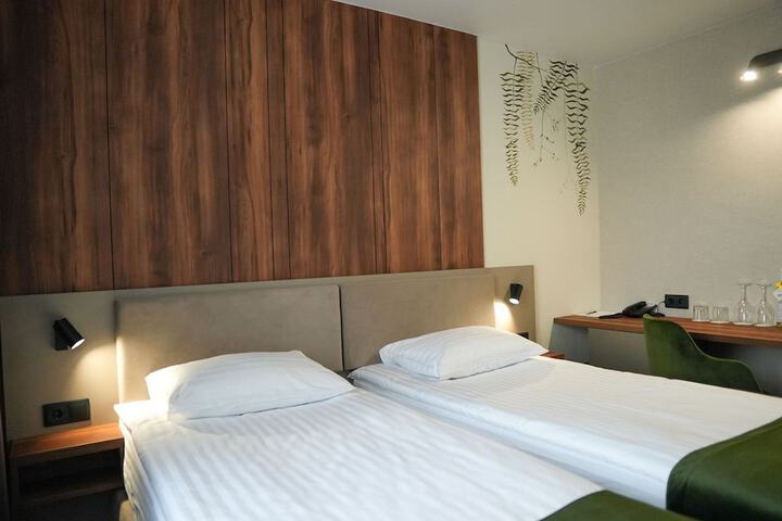 Room 25 of 67