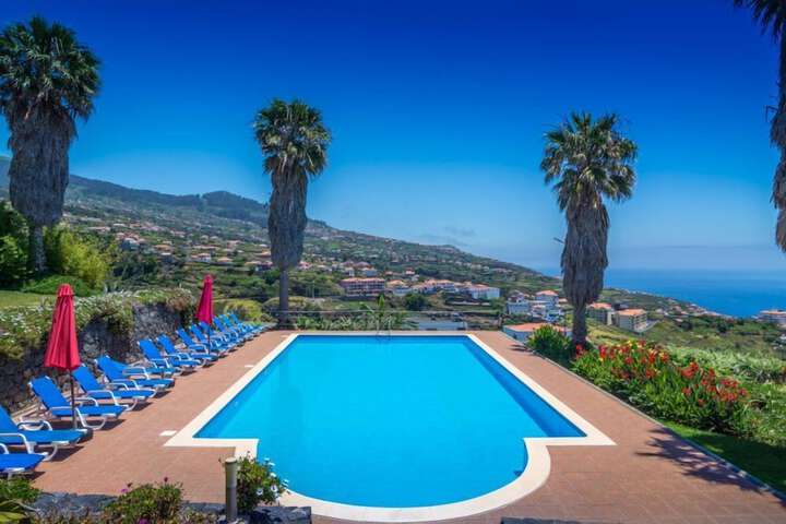 Pool Hotel