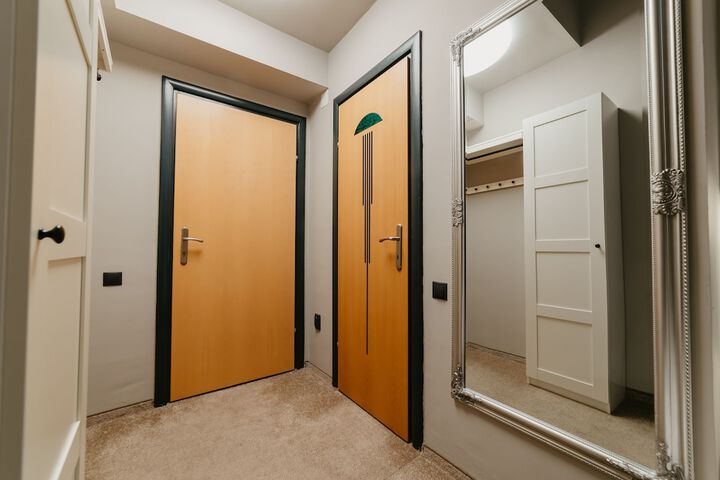 Room 27 of 112